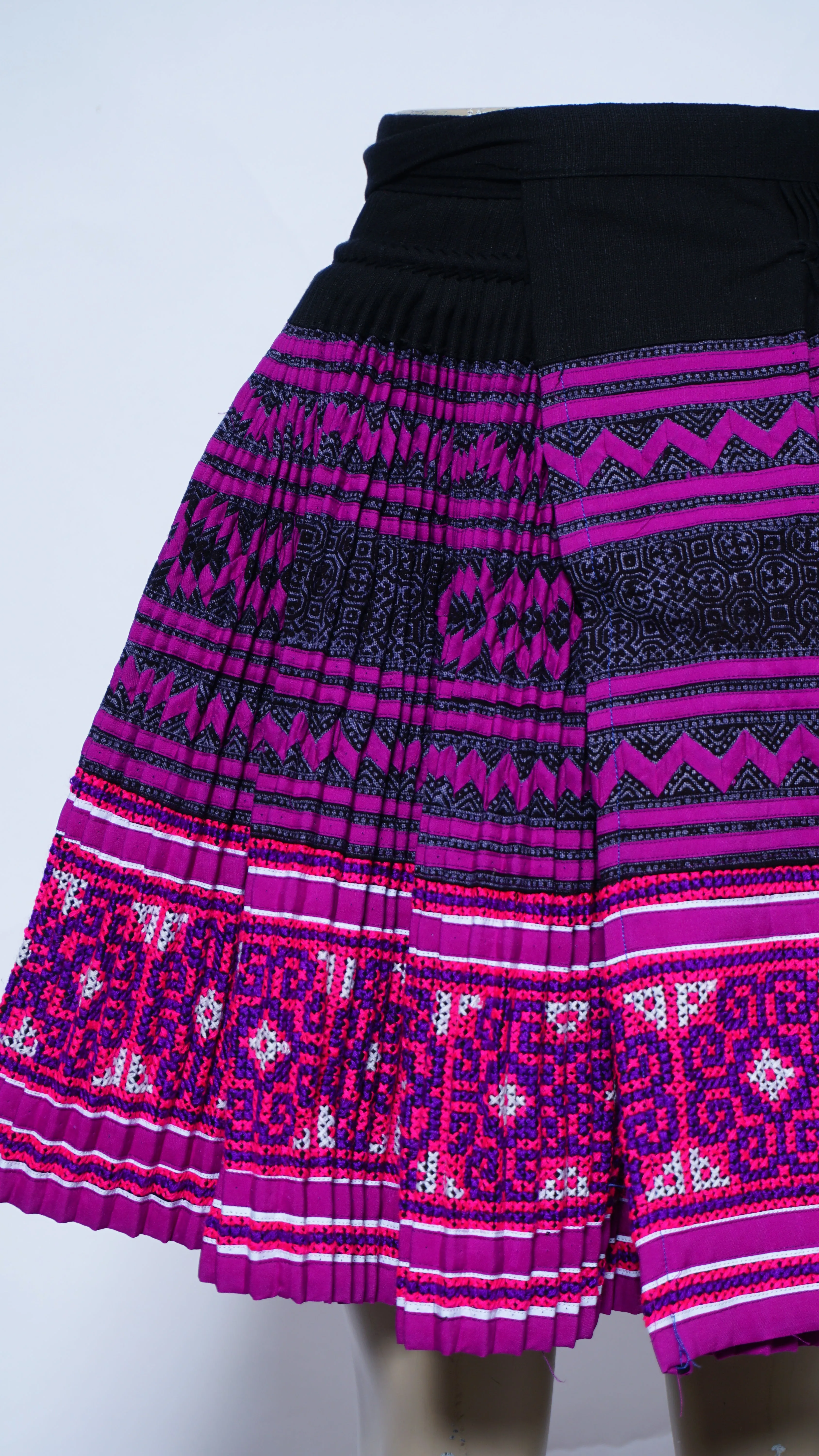 Hill Tribe Handmade Wrapped Skirt (40x20)