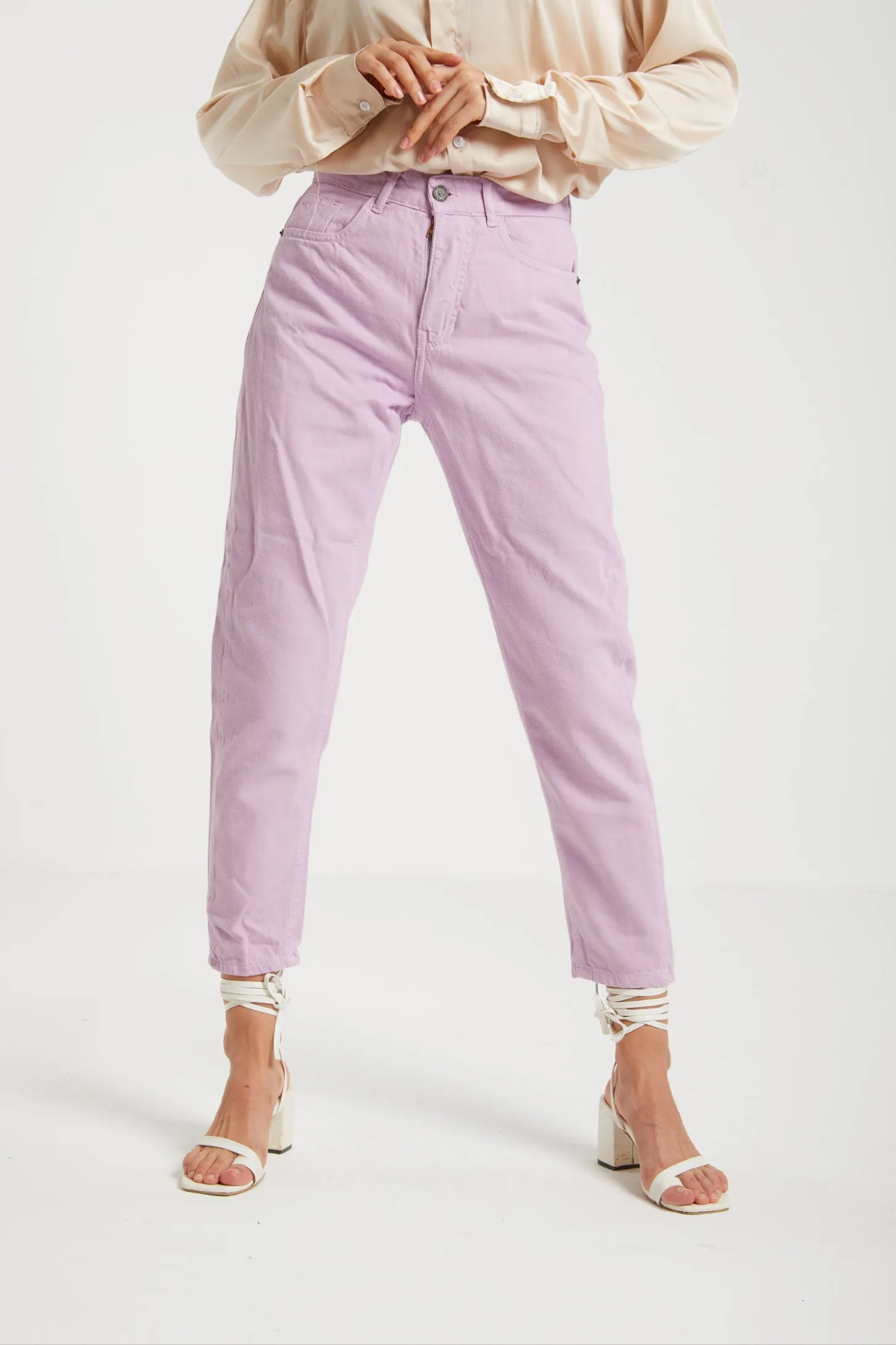 MOM FIT JEANS IN LILAC